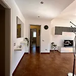 Buddy's House View Dog Friendly Whit Garage דירה *