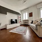 Buddy's House View Dog Friendly Whit Garage דירה