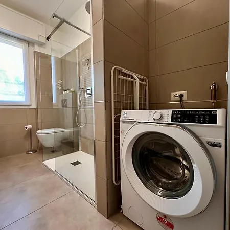 Buddy's House View Dog Friendly Whit Garage Apartman Abbadia Lariana
